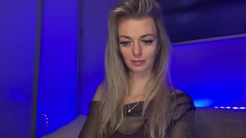 Valerie  online show from March 25, 8:37 pm