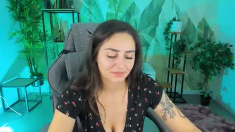 Valerie online show from November 27, 3:41 pm