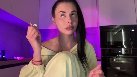 valeriiyaa online show from July 21, 10:45 pm