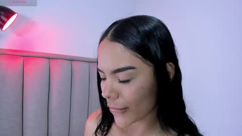 Cris  online show from April 14, 2:15 am