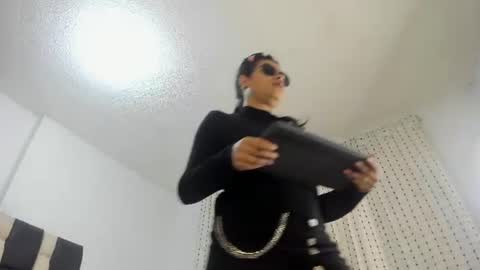 valery_hot692 online show from June 8, 1:56 pm