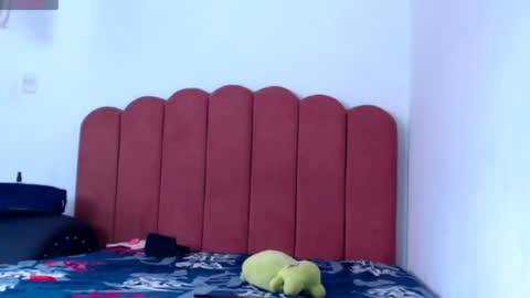 B V Naughty online show from January 2, 5:18 pm