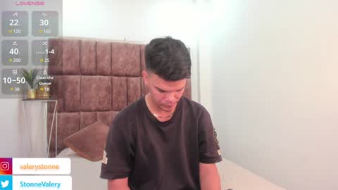 Valery Stonne  online show from February 7, 9:04 pm