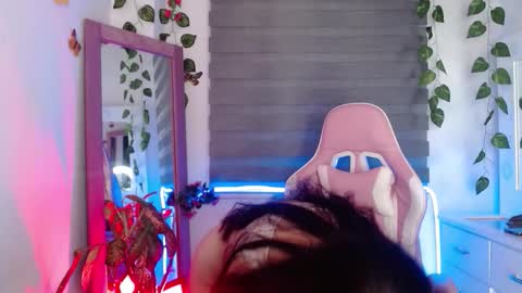 Snapshot of valeryy_sexyy chatting on October 8, 11:38 am   ---   online show from October 8, 11:38 am