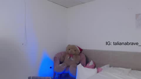 VALIENTE  online show from March 2, 4:17 am