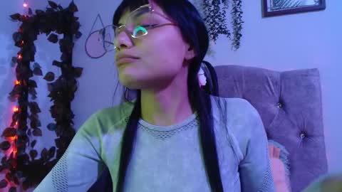 valkiry_ online show from February 25, 11:08 pm