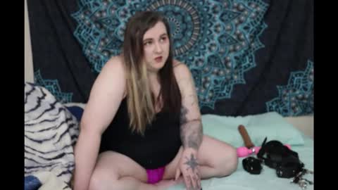 Val Kyrie online show from November 14, 4:58 am