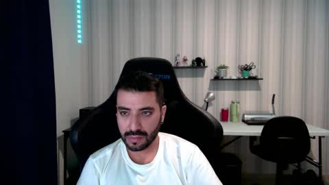 Snapshot of vallartamexi chatting on October 16, 1:05 am Roberto Carlos online show from October 16, 1:05 am
