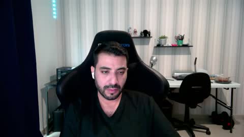Snapshot of vallartamexi chatting on October 18, 9:52 pm Roberto Carlos online show from October 18, 9:52 pm