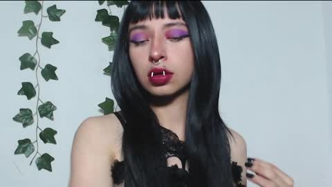 vamp online show from April 12, 6:39 am