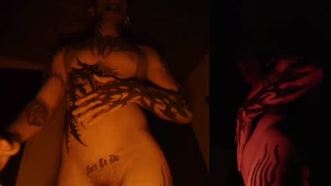 david guzman i model independenthelp me with a thumbs up online show from February 24, 6:38 am