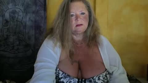 vampwoman online show from March 16, 8:40 am