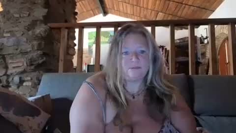 vampwoman online show from September 26, 3:20 pm