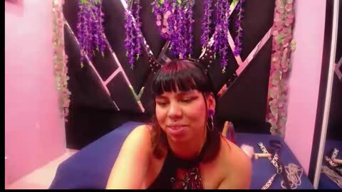 vanessa bobs online show from February 11, 2:59 am