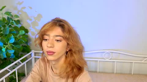 Snapshot of vanessa__ray chatting on October 19, 5:06 pm Vanessa online show from October 19, 5:06 pm