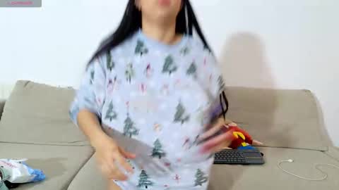 vanessaadol online show from March 18, 9:26 am