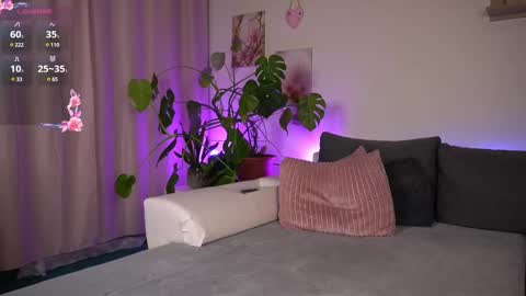 Vanessa online show from March 8, 7:09 pm