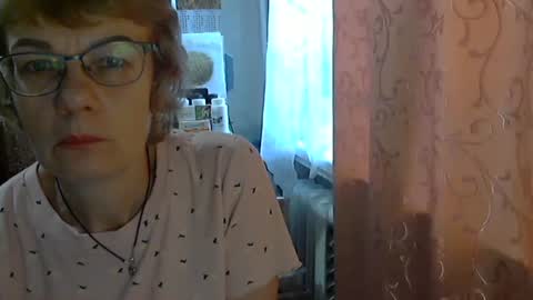 Vanillaxcreamy online show from December 5, 9:30 am