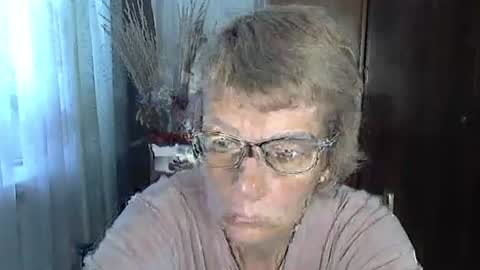 Vanillaxcreamy online show from October 28, 12:17 pm