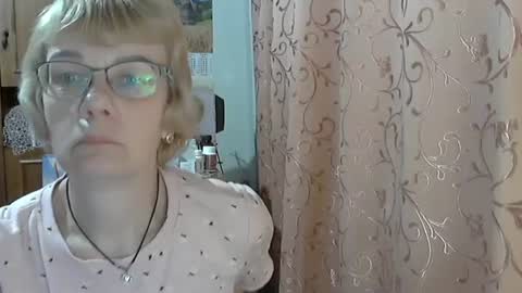 Vanillaxcreamy online show from March 8, 4:28 pm