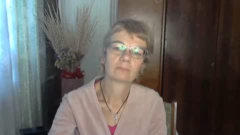 Vanillaxcreamy online show from October 25, 12:17 pm