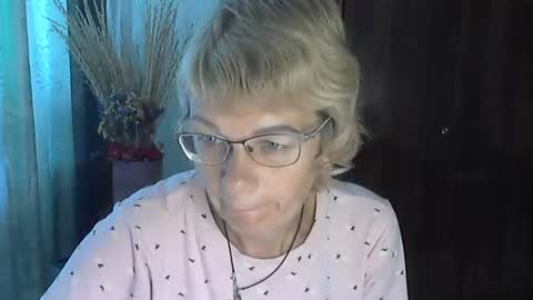 Vanillaxcreamy online show from October 4, 10:24 am