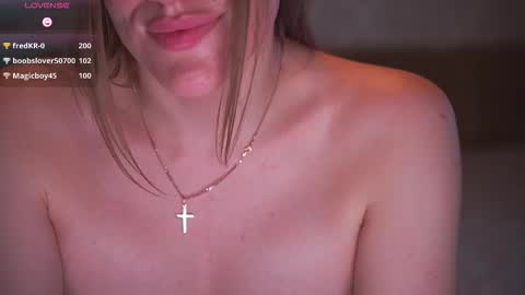 Sophie online show from November 6, 11:30 pm