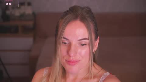 Sophie online show from May 10, 10:05 pm