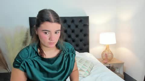 Vannesa online show from April 6, 10:55 pm