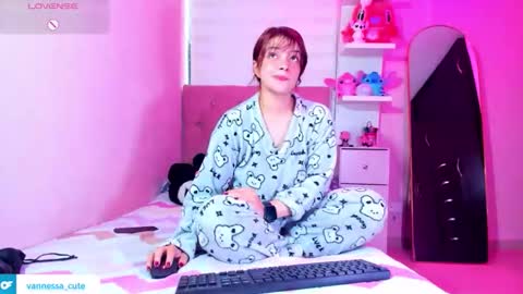 Vanesa online show from February 1, 2:14 pm