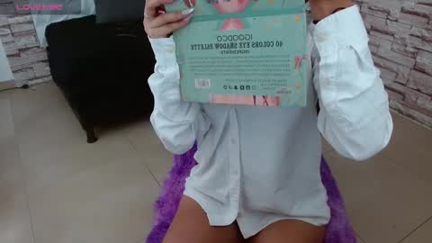 Snapshot of vanse_lust chatting on September 18, 6:23 pm Karuna online show from September 18, 6:23 pm