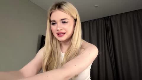 Monika online show from February 28, 1:26 pm