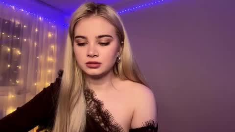 Monika online show from January 12, 2:02 pm