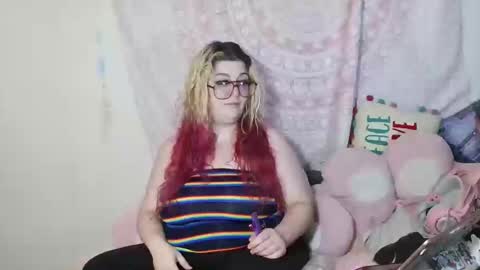 Veronica Lehane online show from June 3, 5:07 pm