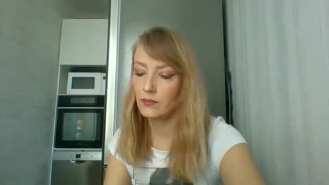 Veessa online show from April 28, 10:41 am
