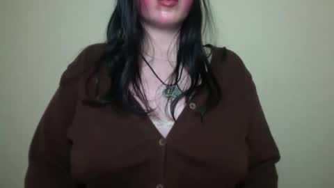 velira_ online show from February 14, 6:05 am