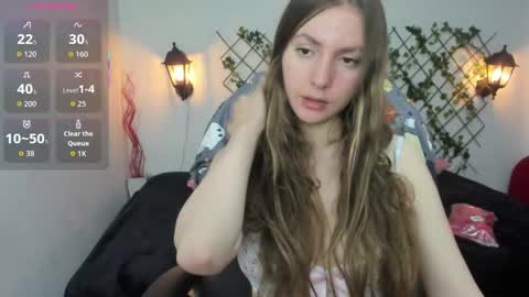 Snapshot of velvet__moon chatting on October 20, 2:33 pm Sophi  online show from October 20, 2:33 pm