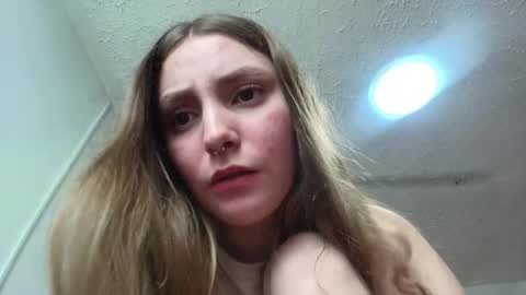 Sophi  online show from April 8, 4:48 am