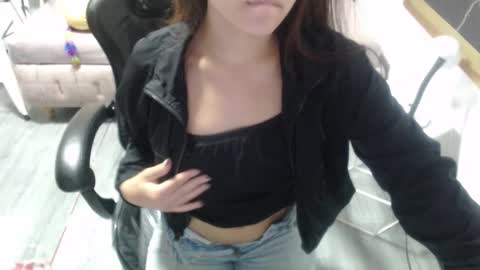 velvet_moon_v online show from December 4, 2:16 pm