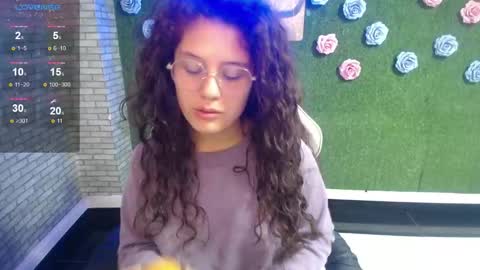 velvet_moon_v online show from February 7, 1:14 pm