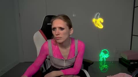 VelvetTGirl online show from February 27, 3:43 am