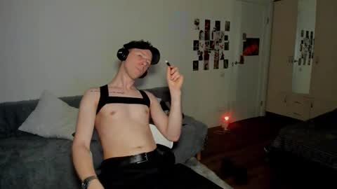 Vence online show from March 16, 9:30 pm