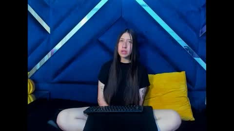Snapshot of venurmorgan chatting on October 22, 5:47 pm venurmorgan online show from October 22, 5:47 pm