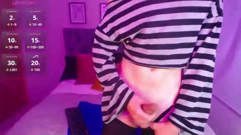 venus_999_ online show from August 4, 11:34 pm