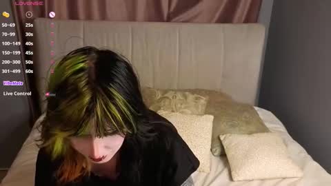 Erica online show from October 30, 8:09 pm