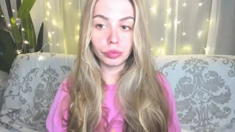 Lolitalolz online show from February 24, 8:23 pm