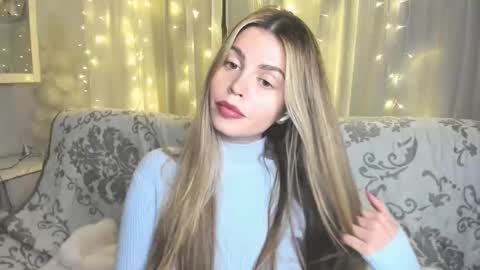 Lolitalolz online show from February 6, 10:01 pm