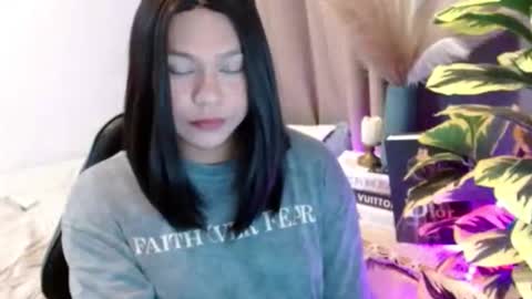Snapshot of veronica_kate25 chatting on October 22, 10:44 pm veronica_kate25 online show from October 22, 10:44 pm