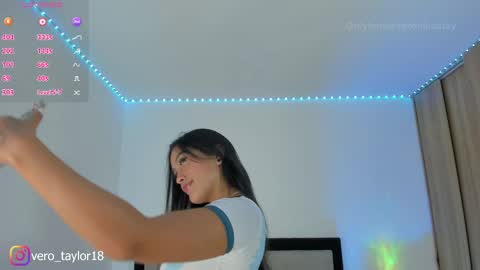 Vero 3 online show from April 6, 8:21 pm