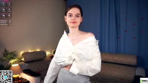 Veronica day Emily night online show from March 3, 1:45 pm